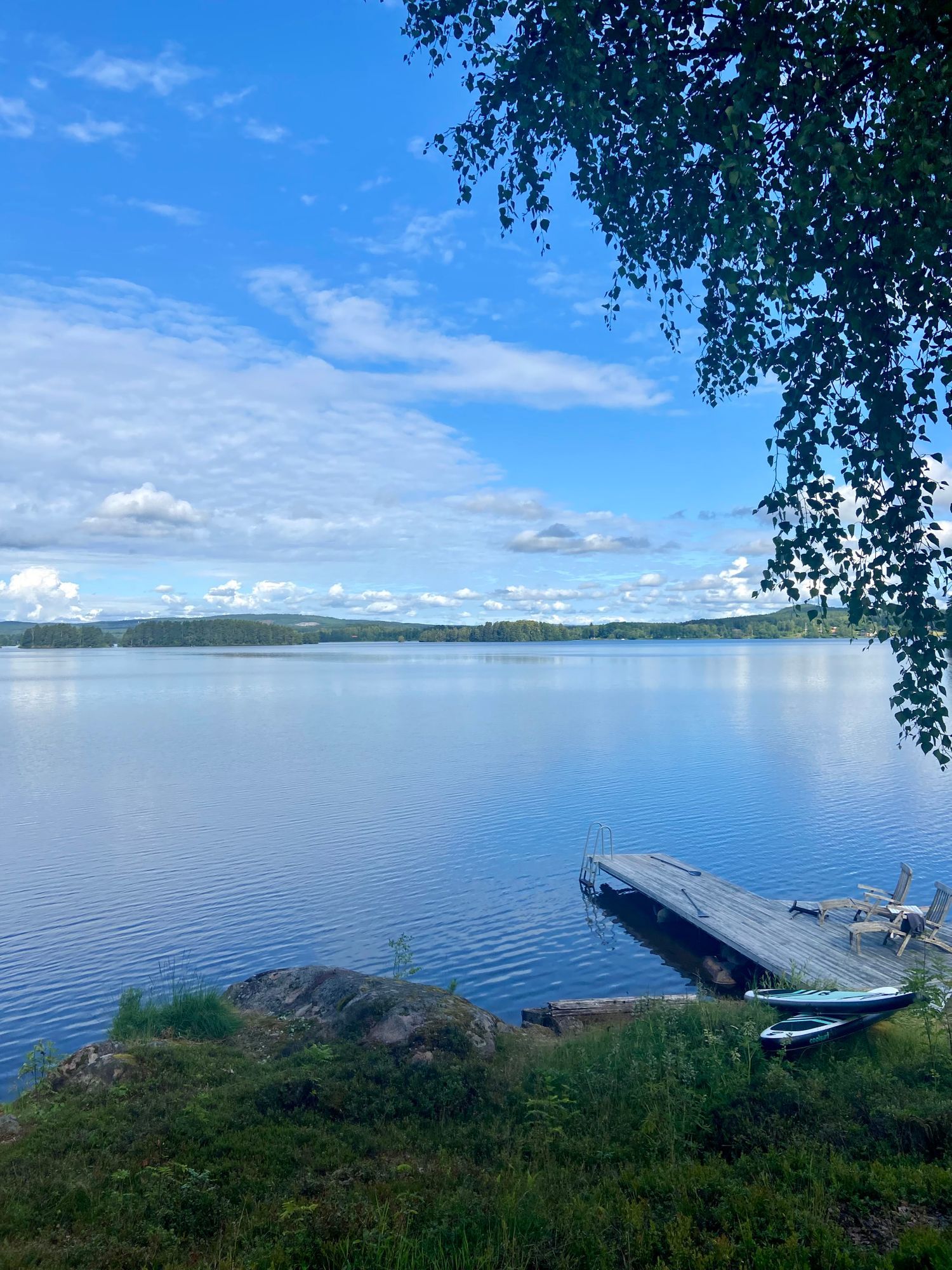 Stuga på sjötomt med egen brygga, Runn -nära Romme – bild 3 av 24