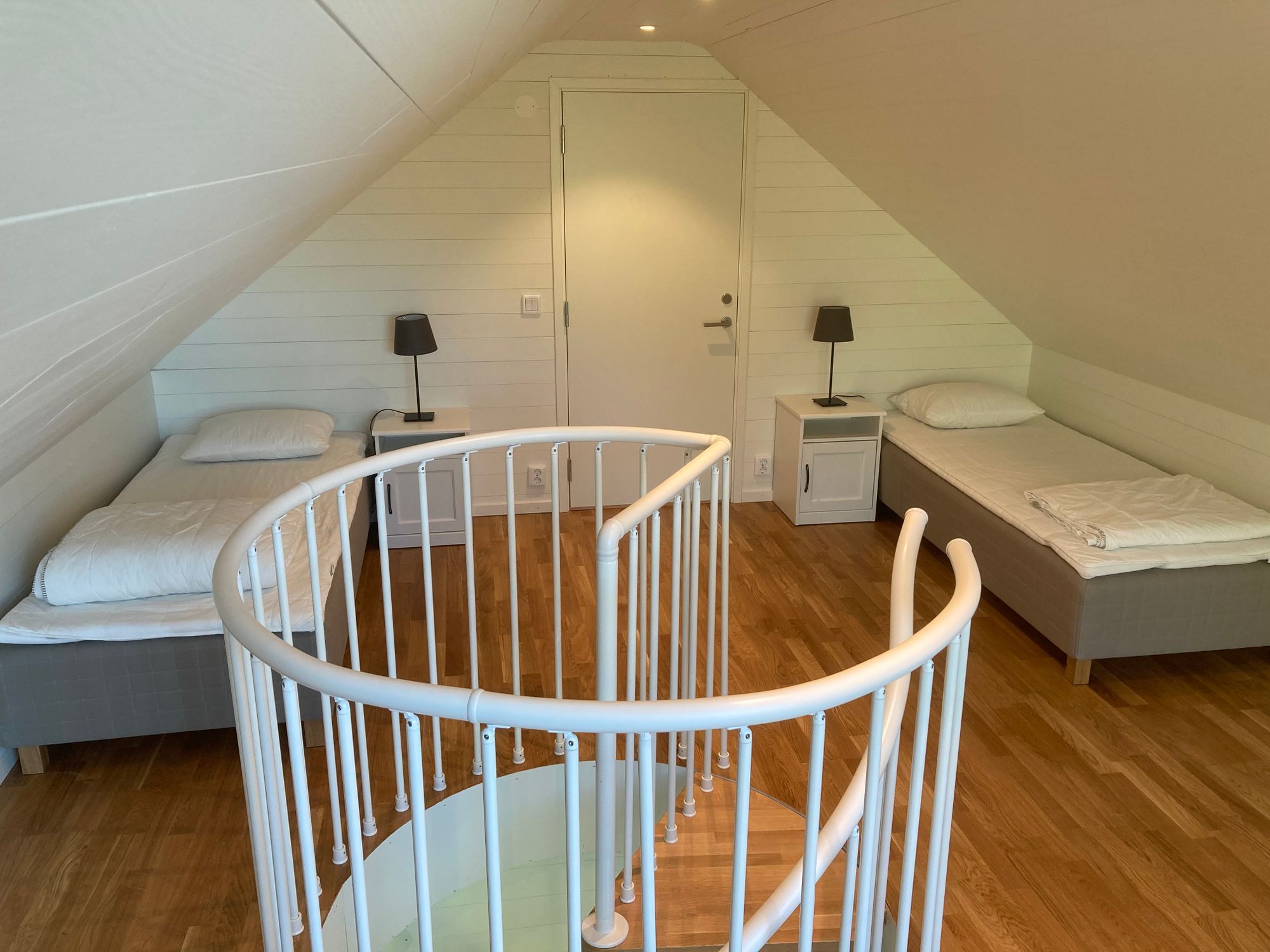 Nyare hus vid havet Egen tomt med brygga och båt – bild 13 av 24