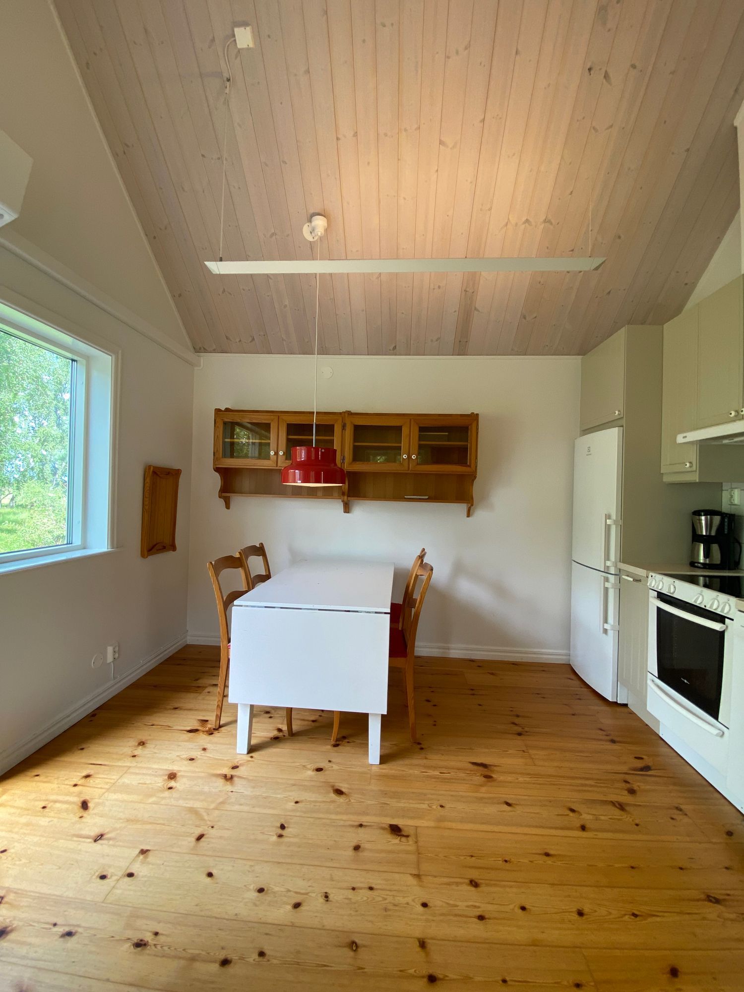 Modern stuga i Furuboda, mellan Åhus och Österlent – bild 3 av 12
