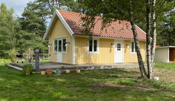 Modern stuga i Furuboda, mellan Åhus och Österlent