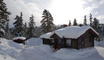 FJÄLLSTUGA Västra Färdkällan