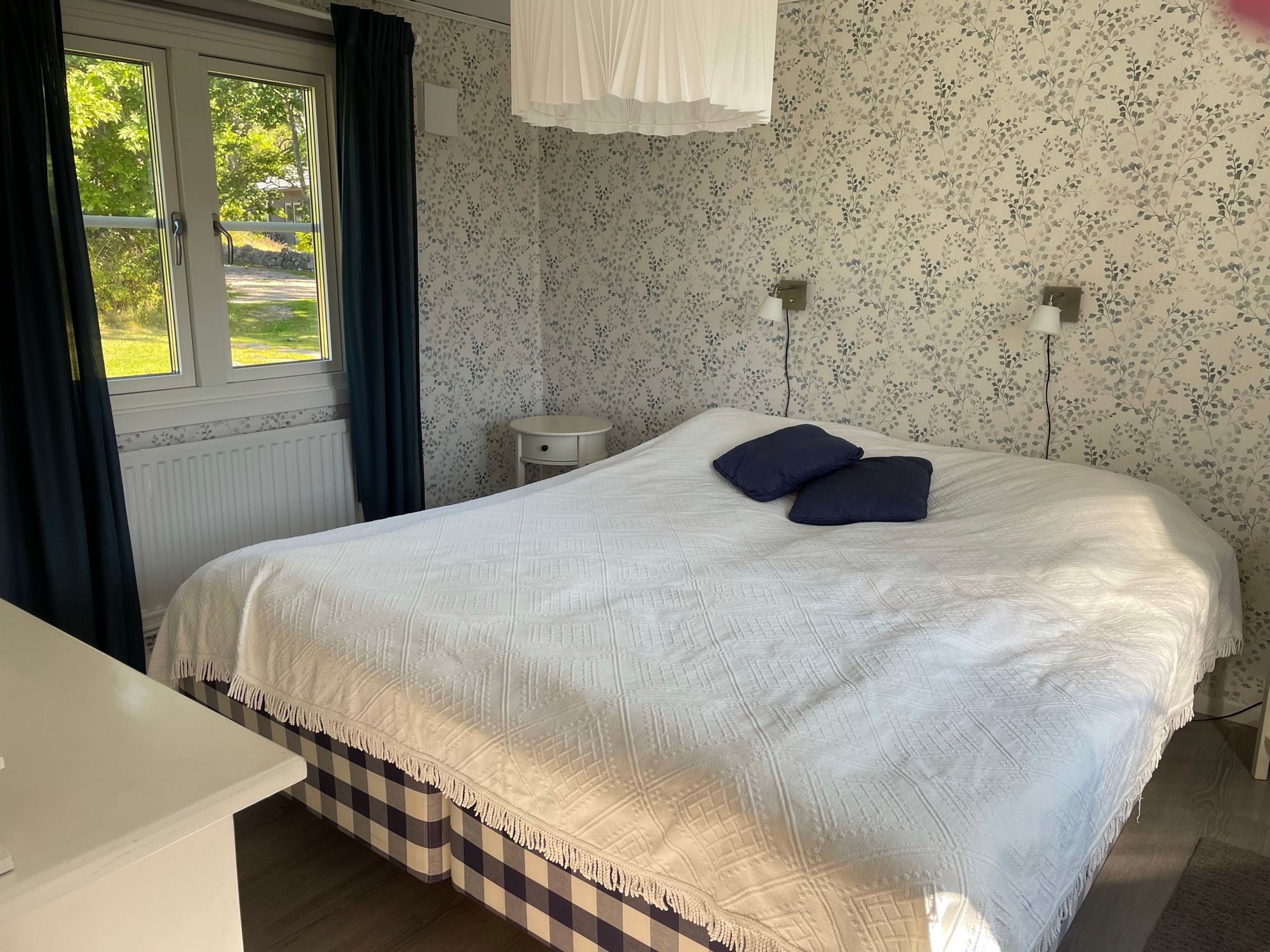 Mysig stuga i Millegarne, 25 m från sandstrand – bild 12 av 13