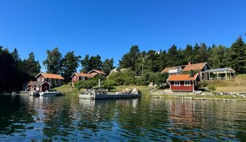 Udden Lådna, Värmdö. Sjötomt fantastiskt läge.