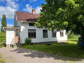 Mysigt hus nära Skara