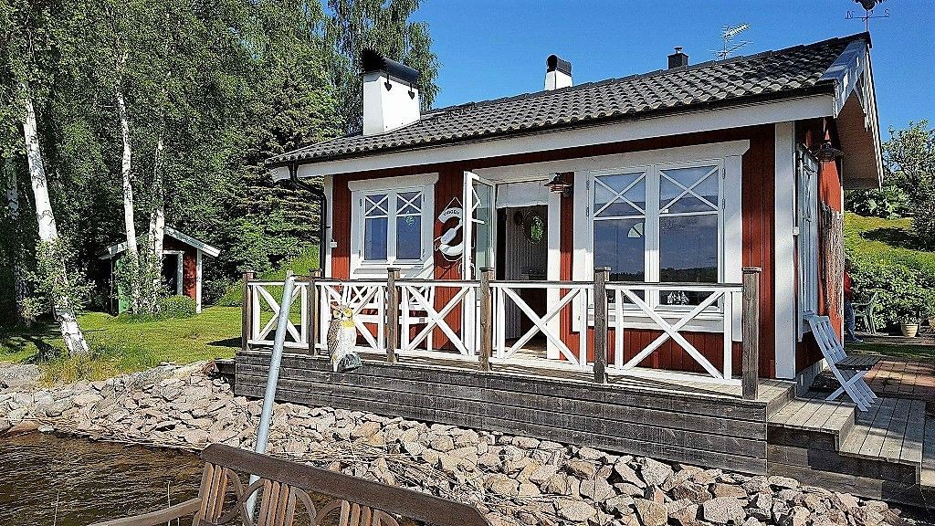 Timmerhus på egen strandtomt med enskilt läge – bild 18 av 24