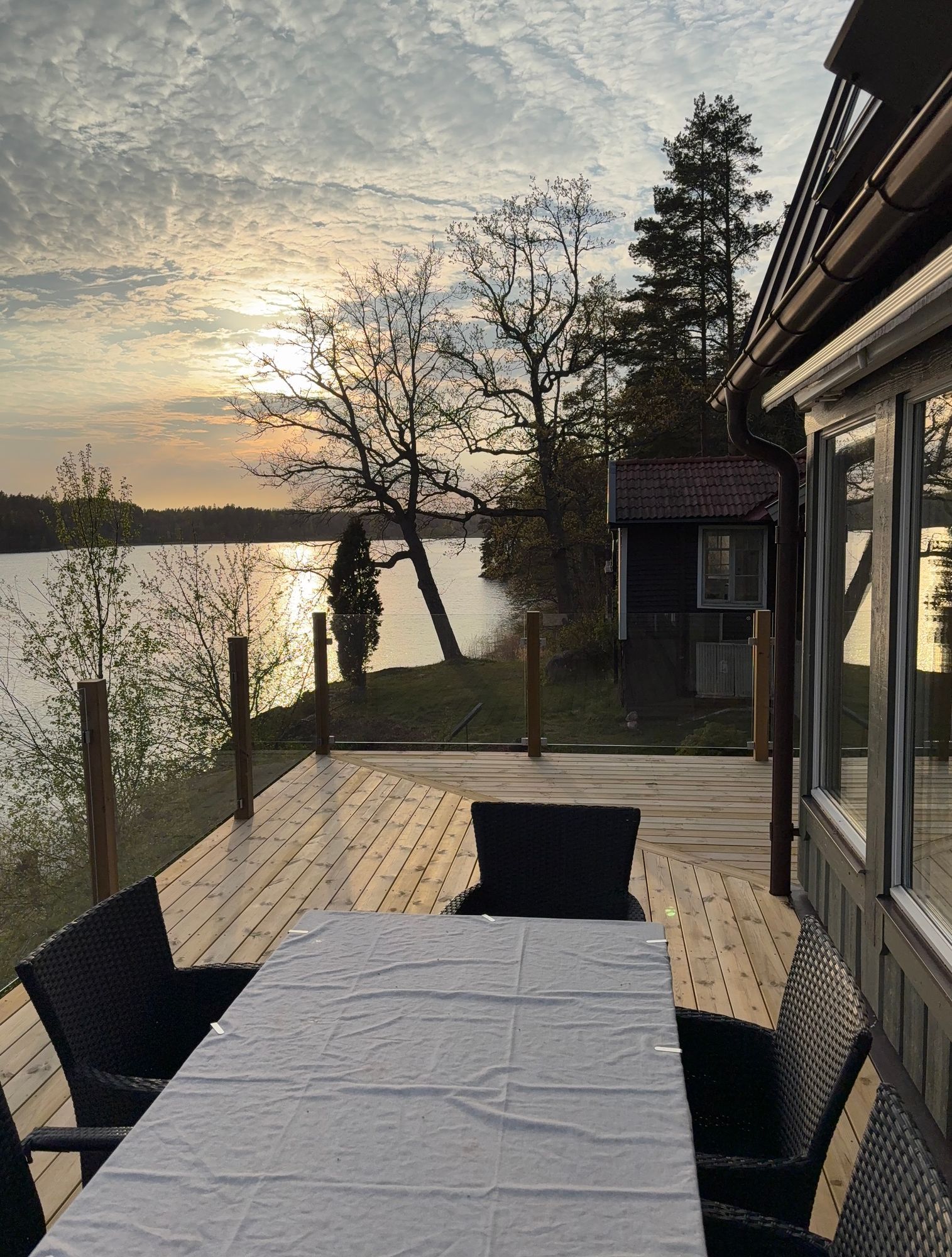 Två hus med egen brygga och havsutsikt i S:t Anna – bild 23 av 23