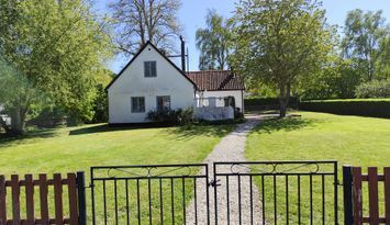 Klassiskt kalkstenshus i Dalhem