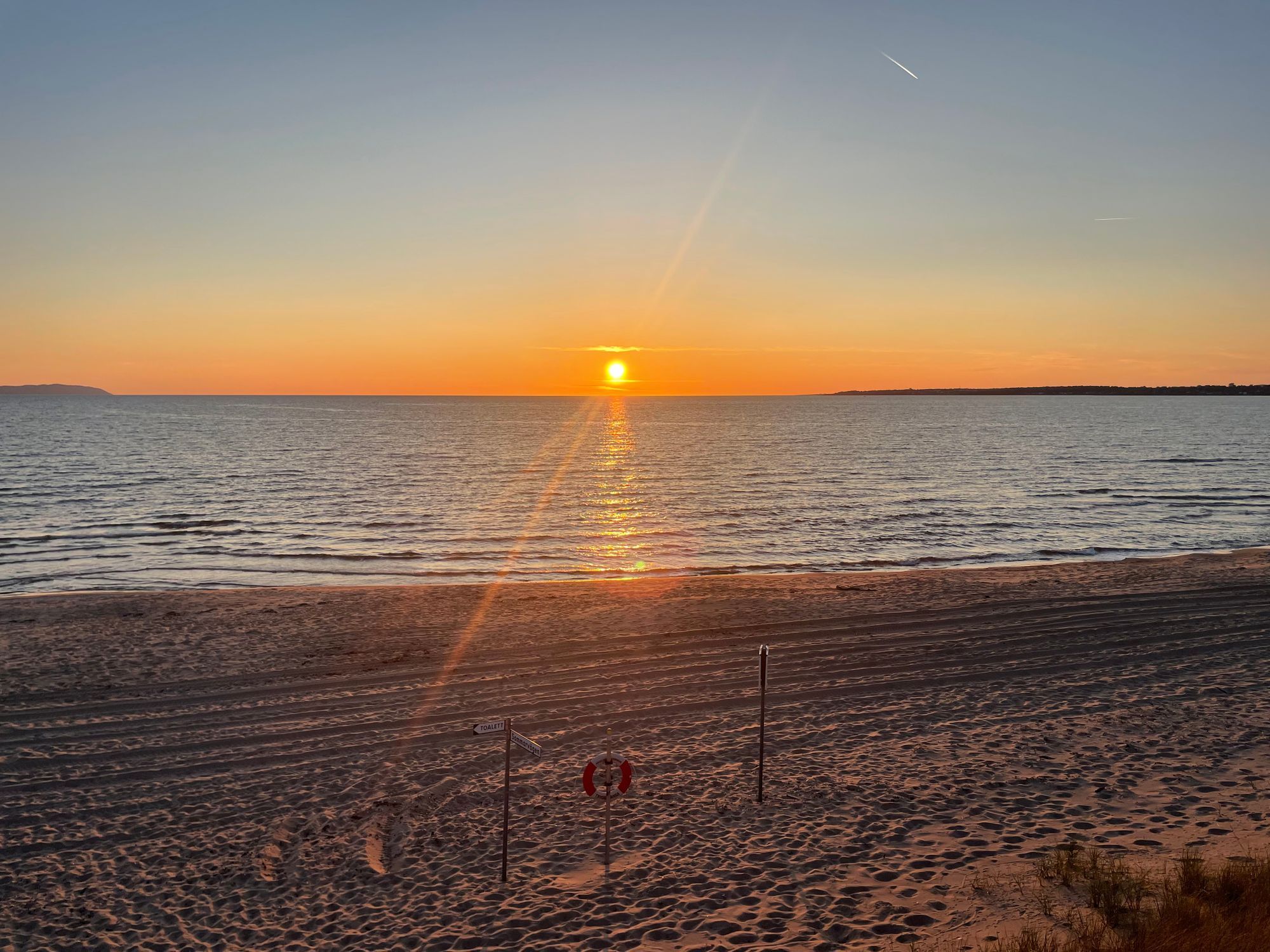 Mysig sommarstuga vid stranden – bild 5 av 24