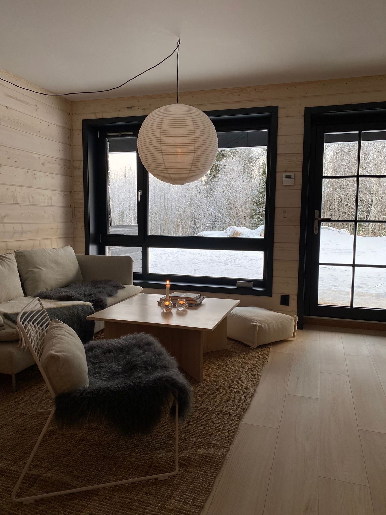 Helt ny lägenhet med stugkänsla