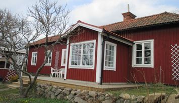 Trevligt enplanshus 70 m2 f.d. smedja i Hycklinge