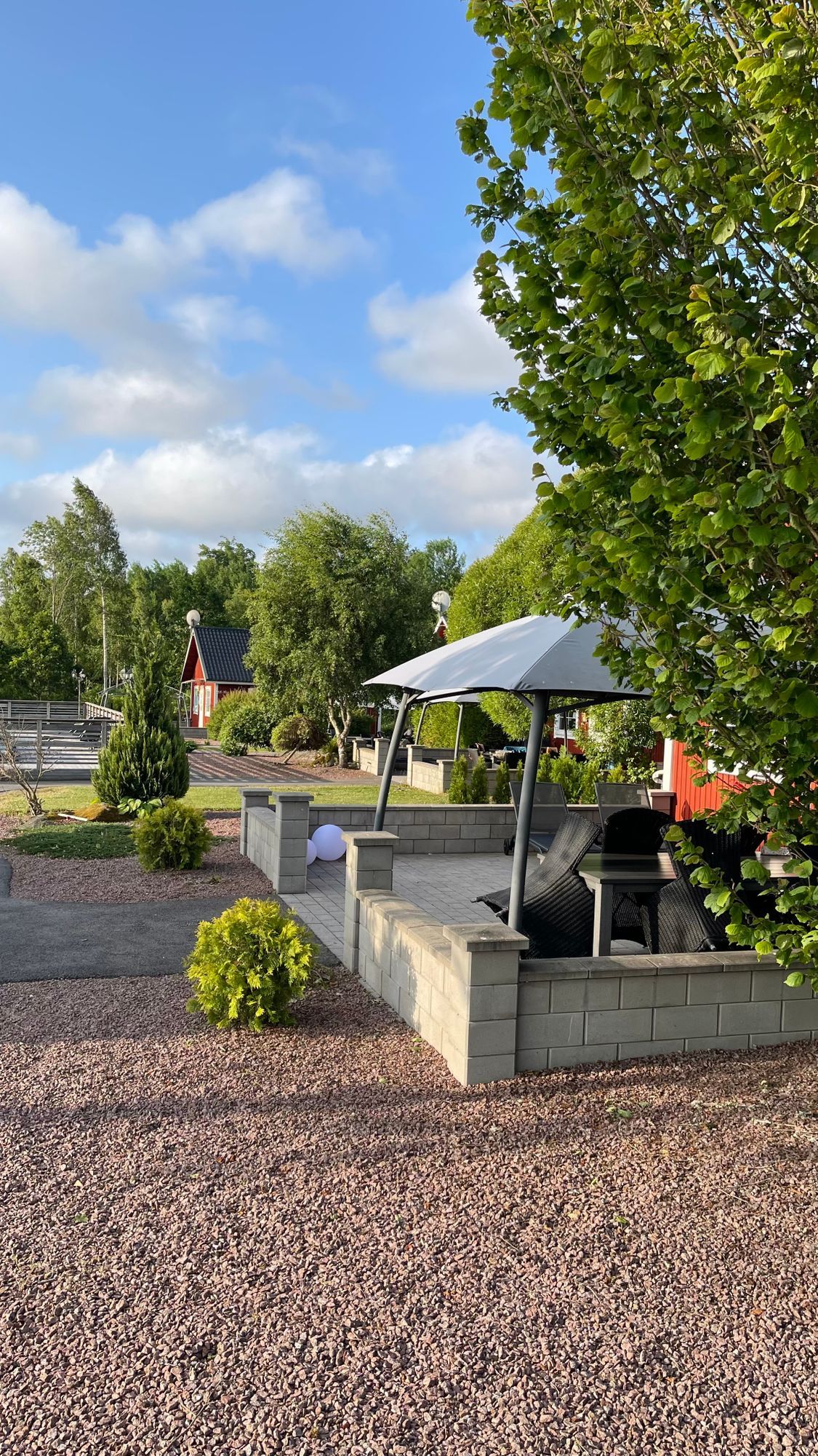 Semesterhus vid sjön med pool och elbåt – bild 23 av 24