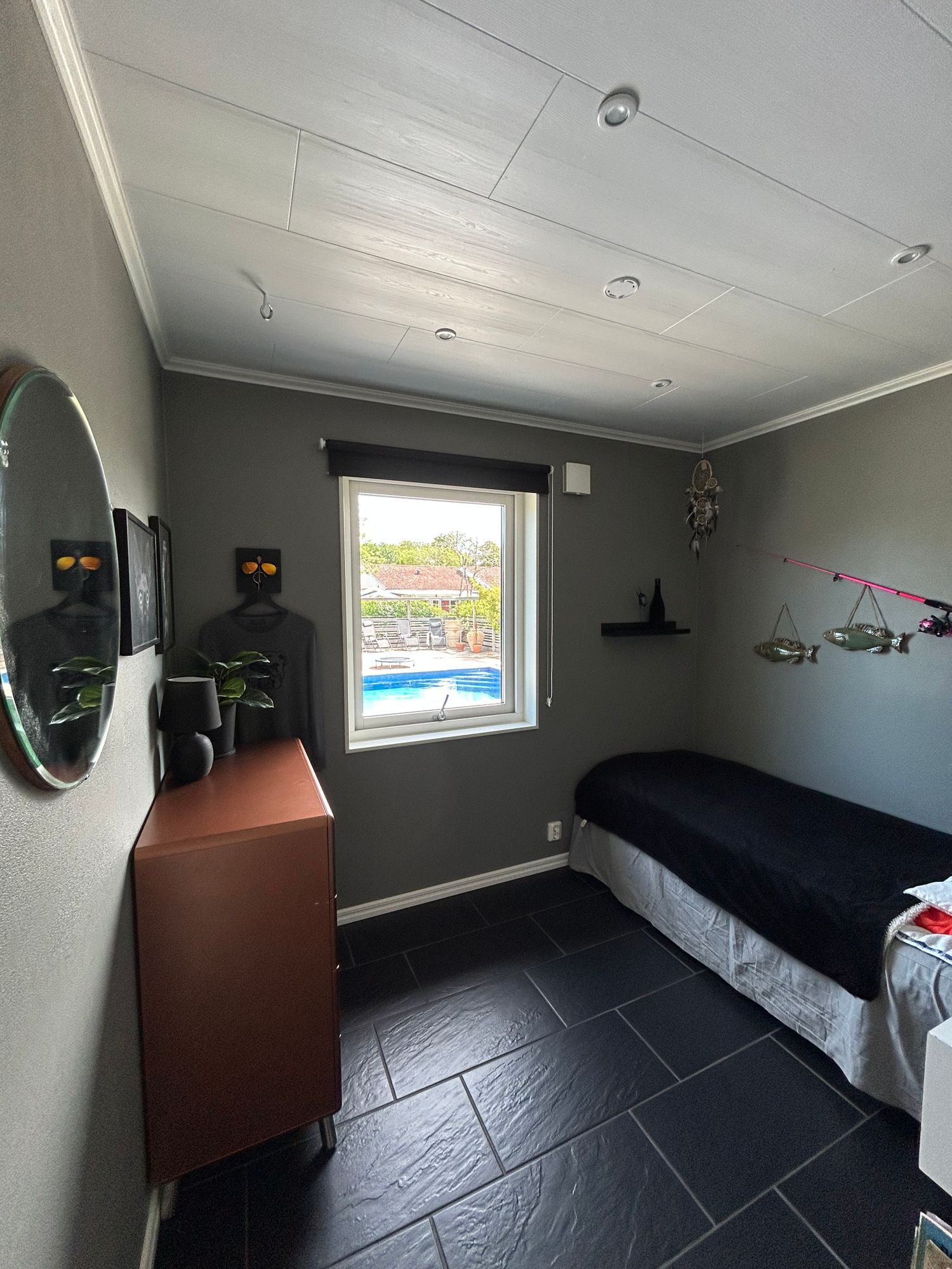 Sommarhus med pool – bild 10 av 16