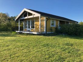 Well-planned cottage for four in a good location