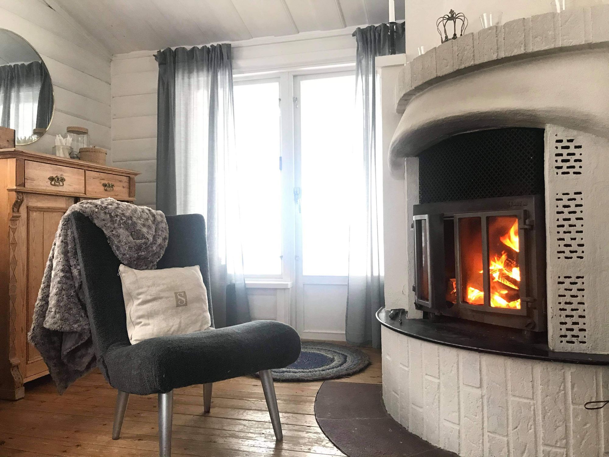 Charmig stuga med bastu och egen brygga – bild 24 av 24