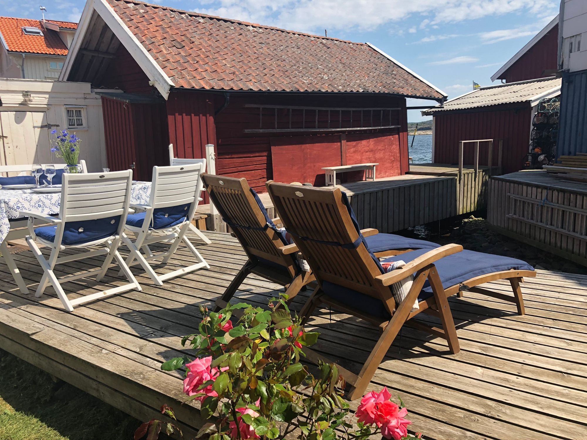Charmigt hus med sjöutsikt på Gullholmen – bild 7 av 24