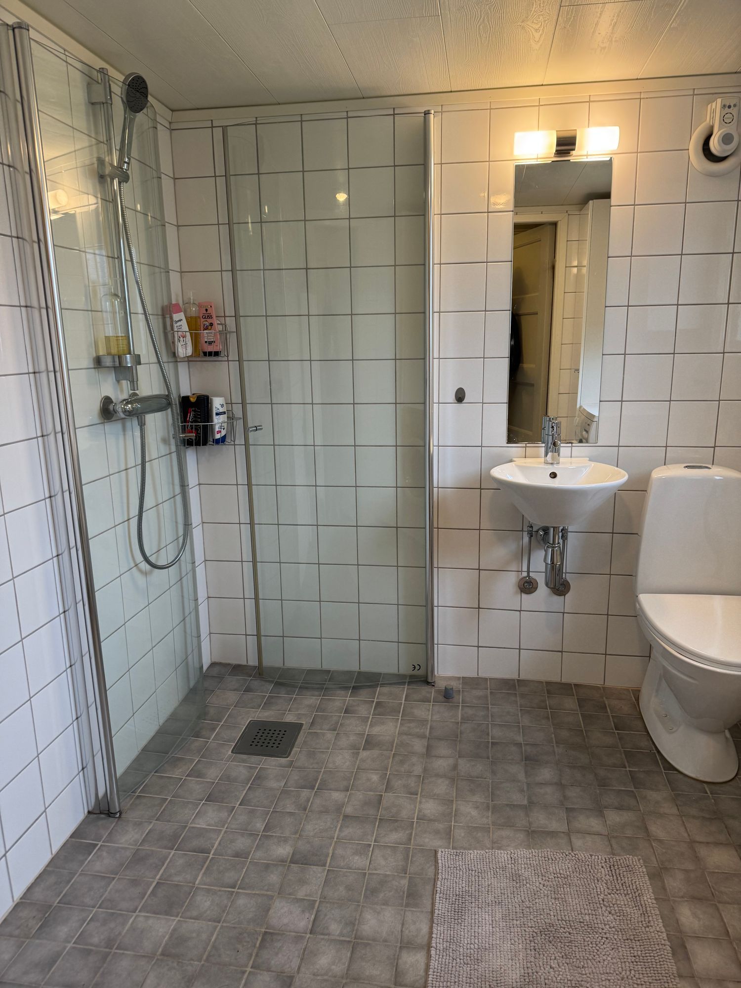 Charmigt hus med anor sent 1700-tal – bild 20 av 20