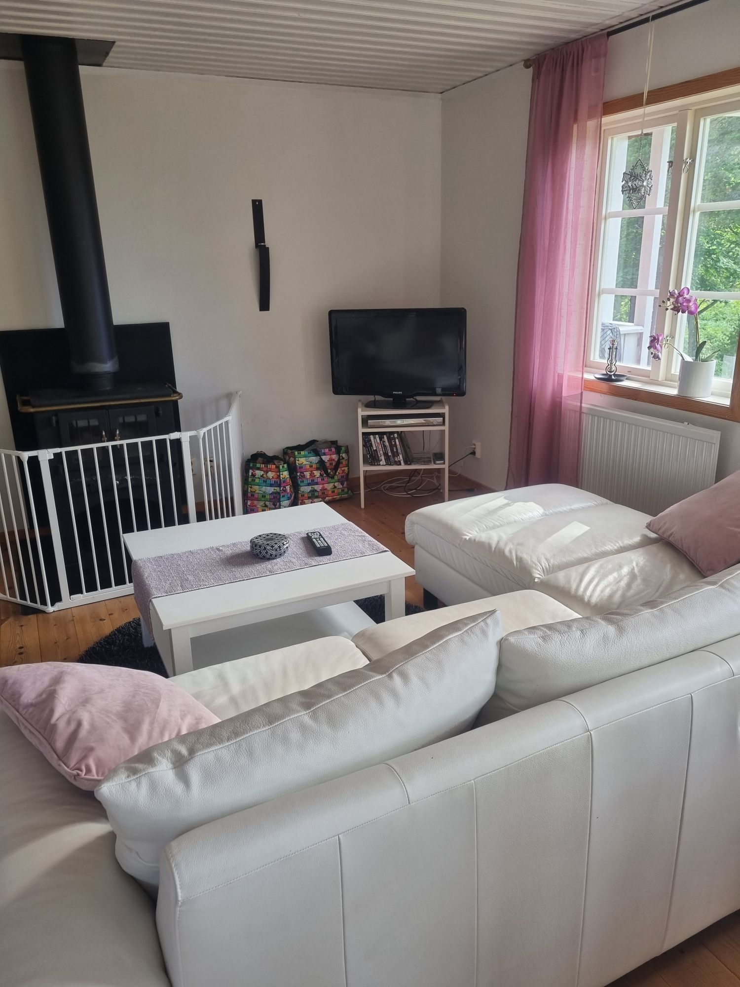 Hus med havsutsikt och egen brygga – bild 9 av 13