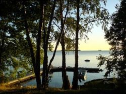 Summer cottage by beautiful lake Vattern