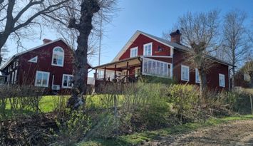 Gårdshus på vårt smultronställe.