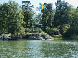 Sjötomt med egen brygga, Stockholms skärgård