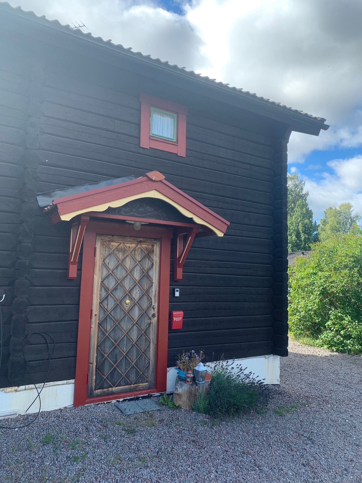 Charmig stuga på dalagård nära Romme Alpin – bild 2 av 16