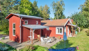 Sönära skärgårdshus på Skarpö,