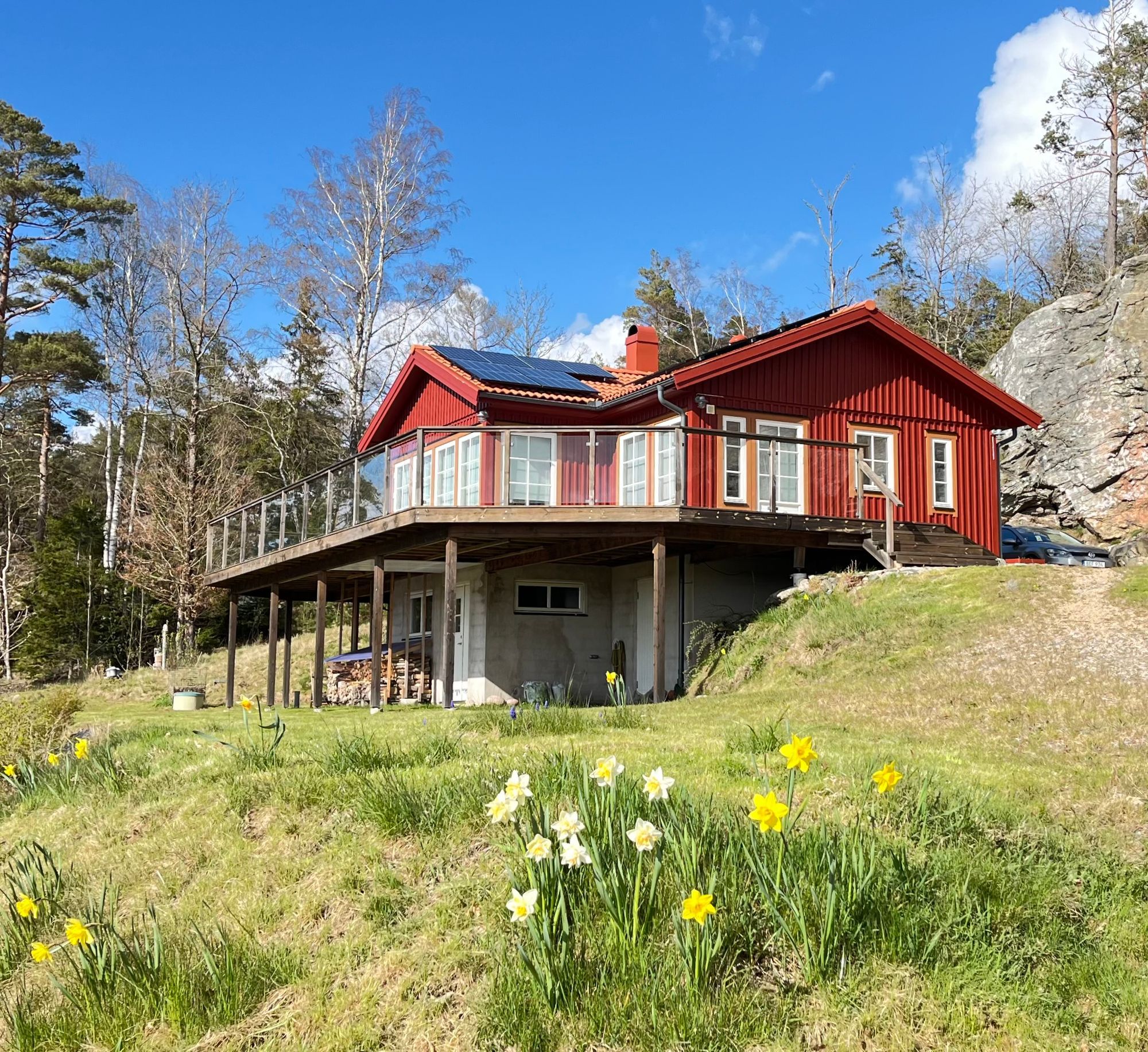 Litet hus på Orust med härlig fjordutsikt. – bild 3 av 14