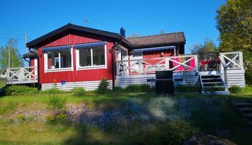 Sjönära och mysig stuga