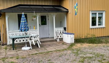 Nyrenoverat Släkthus nära mellan Svanskog och Åmål