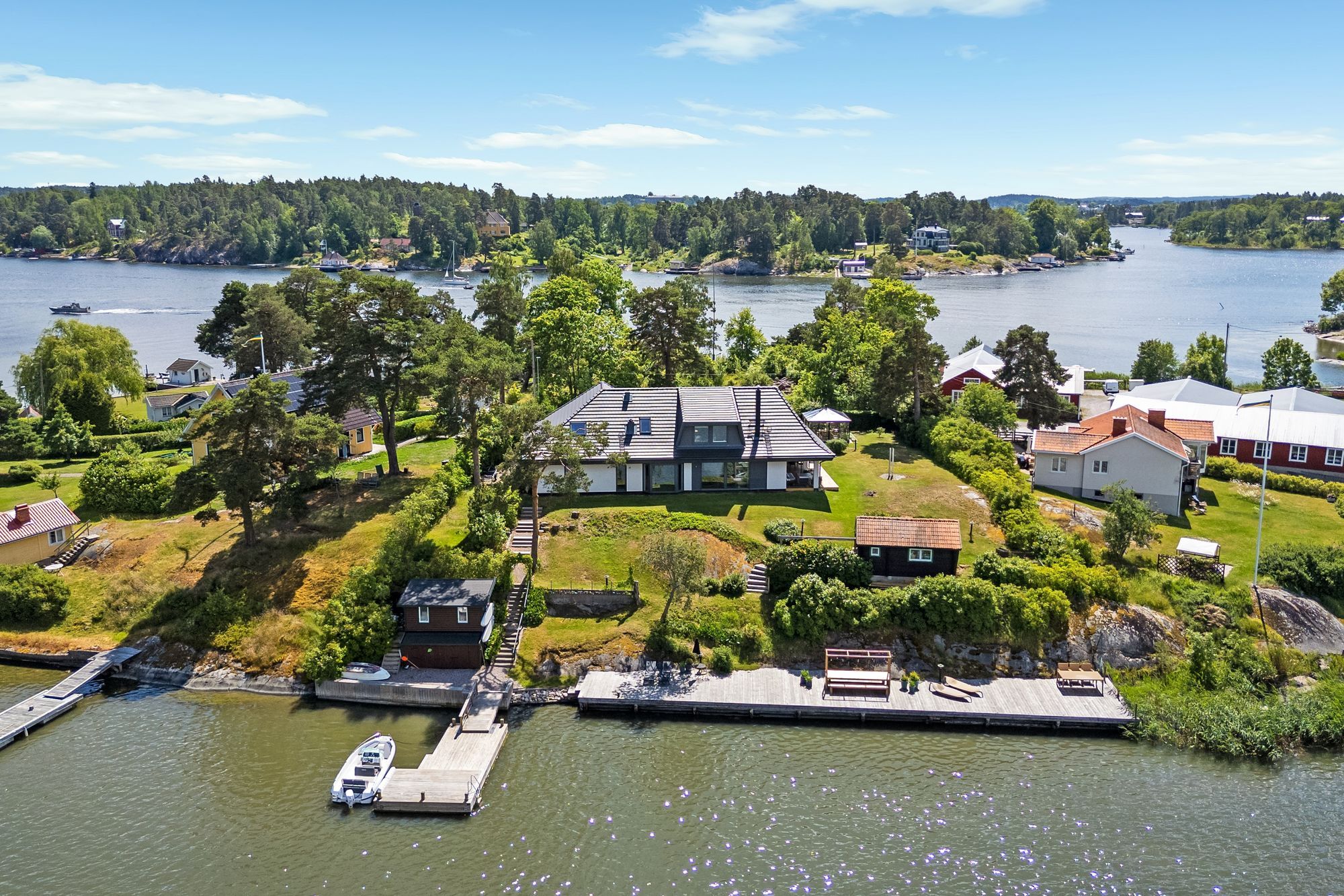 Skärgårdshus med fantastisk sjökontakt