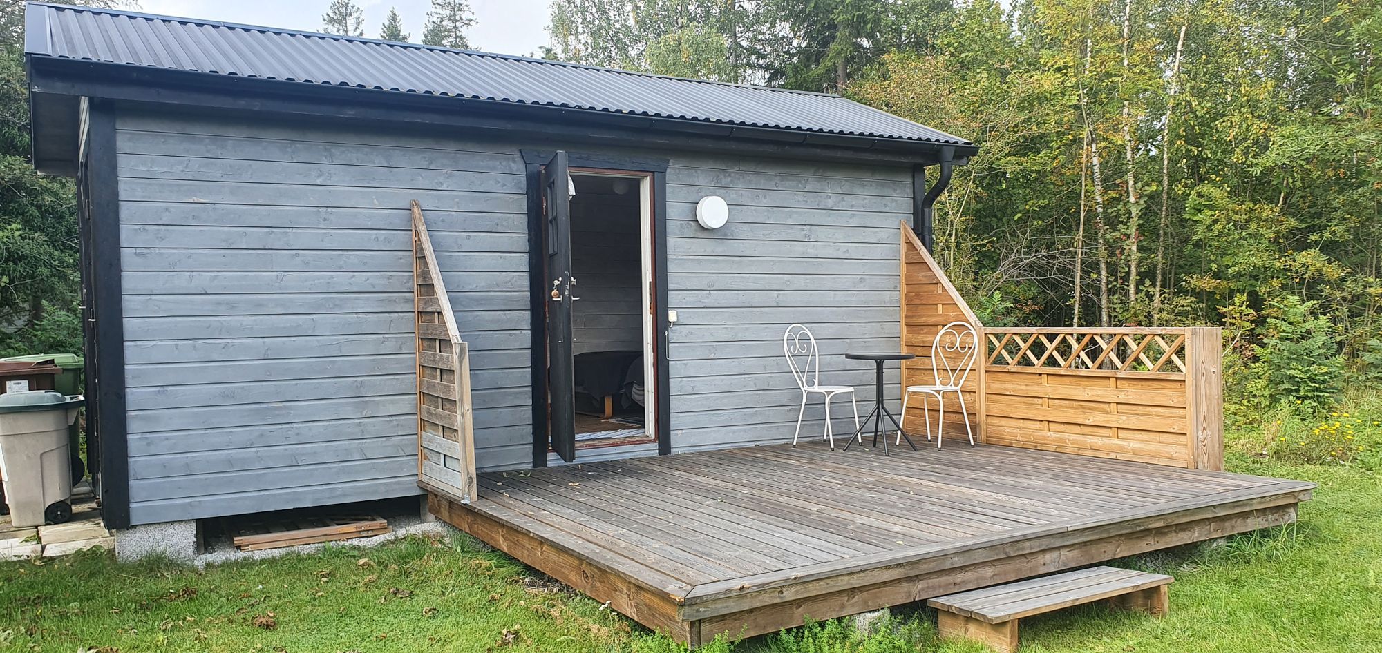 Strandnära stuga vid Åminne – bild 7 av 9