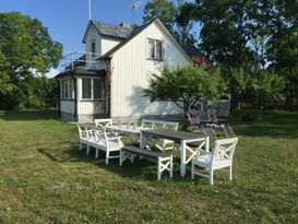 Stort hus i Bunge nära Fårö och Bungenäs, 2 familj