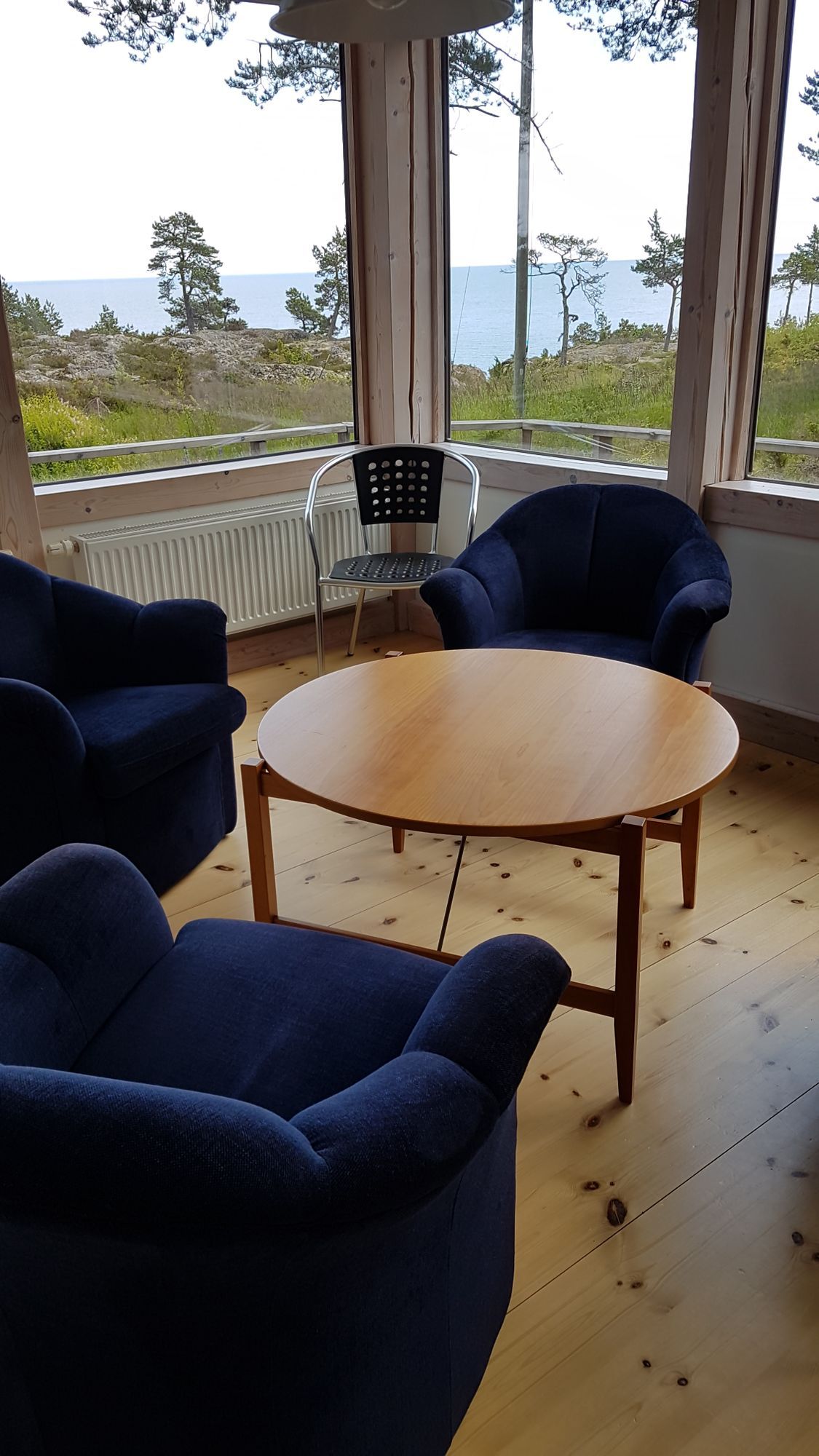 Välutrustat hus i Höga Kusten med havsutsikt – bild 13 av 15