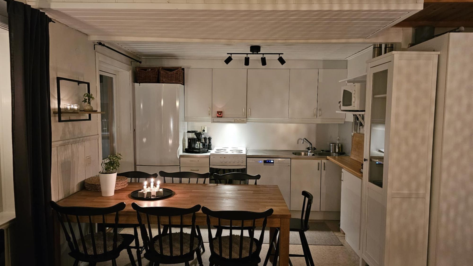 Lägenhet, 3 sovrum i Tegefjäll – bild 9 av 15