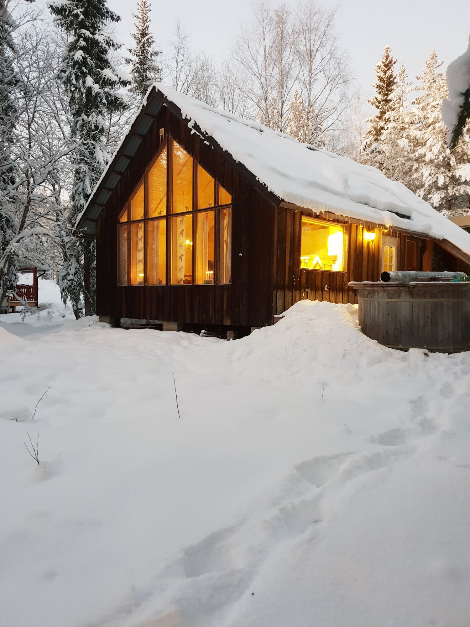 Fjällstuga nära Björnvallen med badtunna & bastu – bild 3 av 15