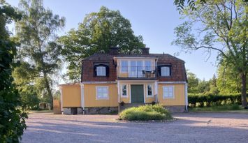 Mysigt och rymligt hus med strandnära läge, Värmdö