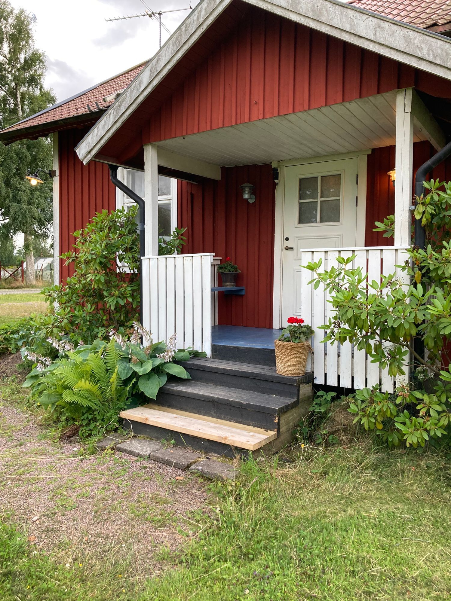 Mysigt hus på landet nära Skara. – bild 2 av 17