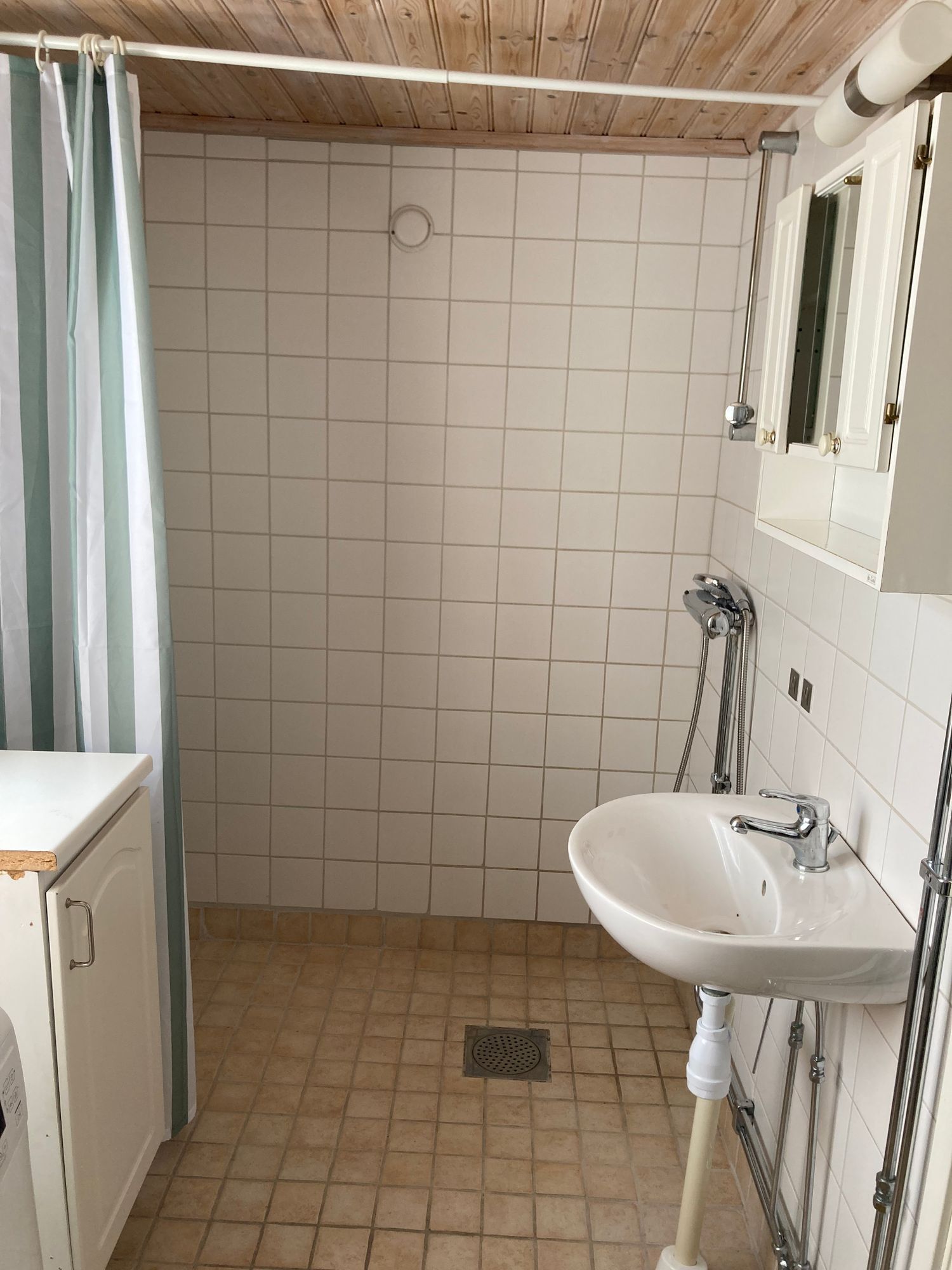 Välkommen till en fin gäststuga! – bild 6 av 11