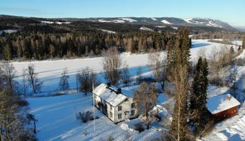 Trivsam gård nära Branäs – perfekt för semestern!