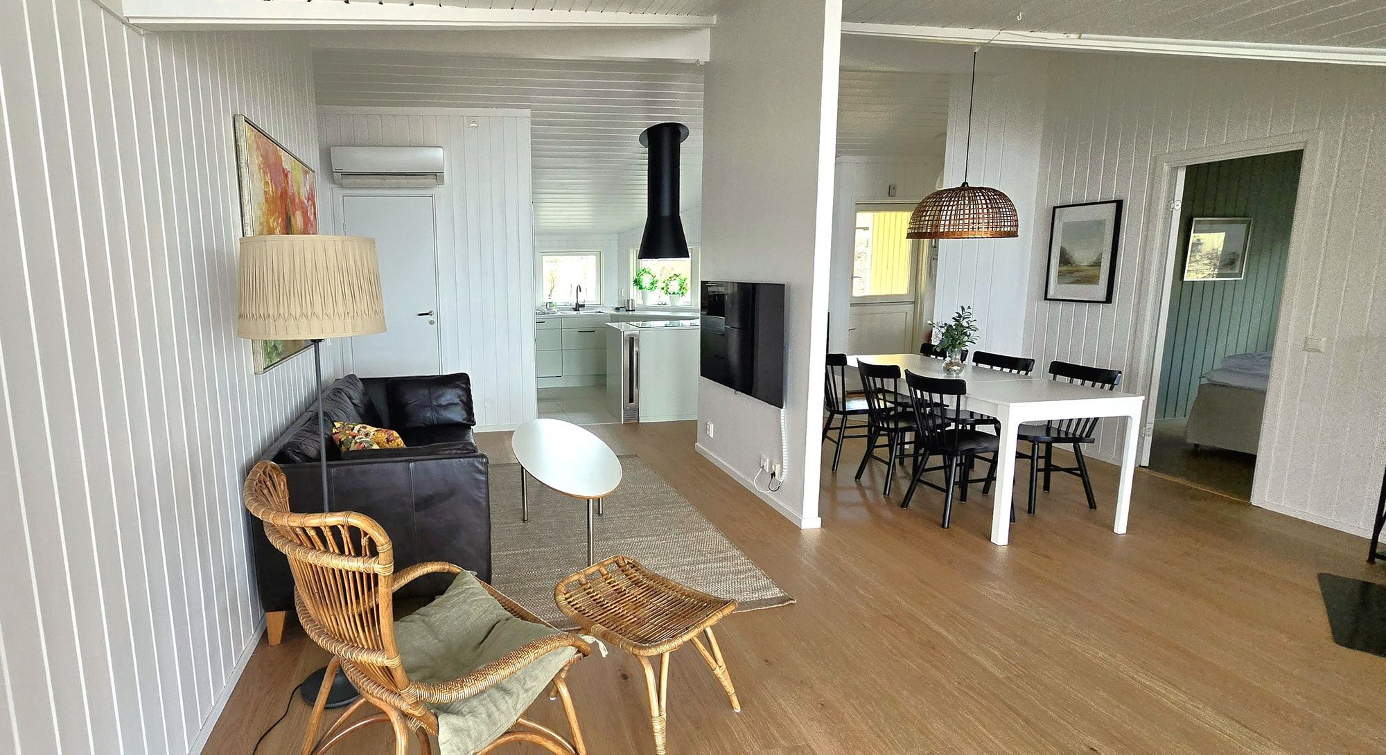 Fin Stuga på sjötomt 6+2 (& 2+2) vid Ringsjöstrand – bild 8 av 24
