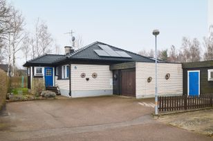 Villa med inomhus pool och jacuzzi på Öland