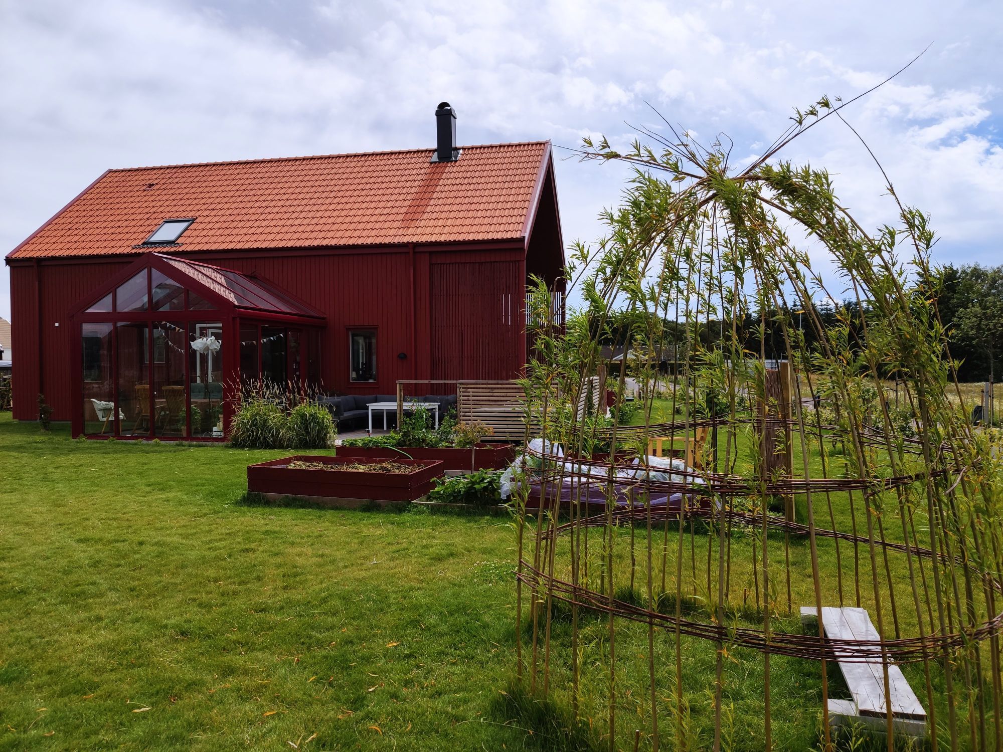 Fin villa nära havet norr om Varberg