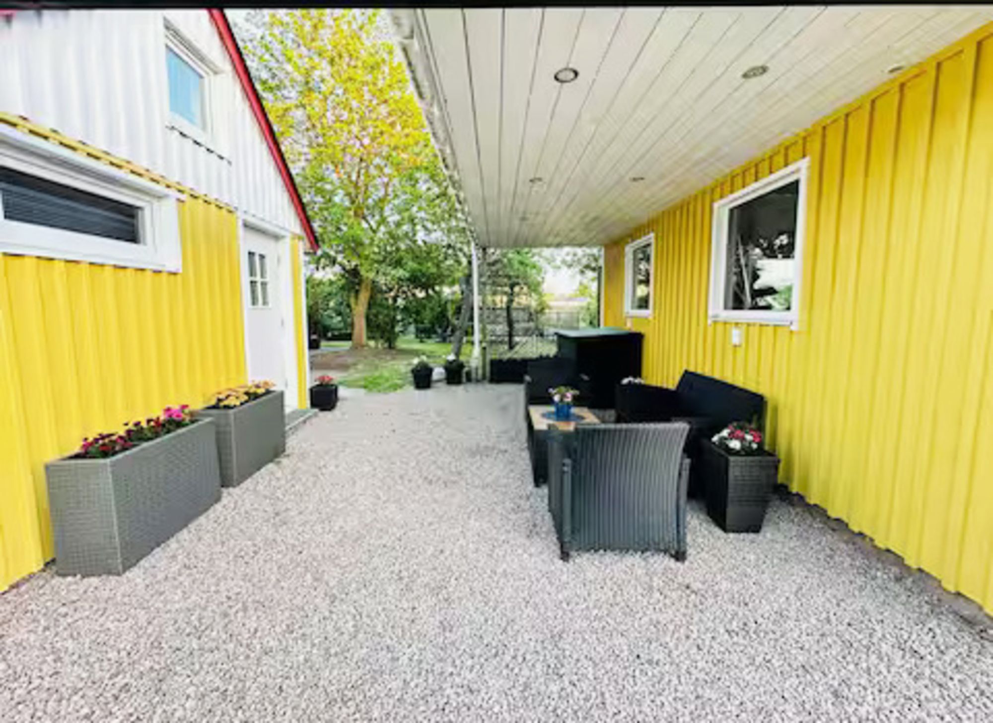 Charmigt gårdshus i centrala Laholm | SE02118