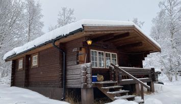 Åkersjön nära sjön med bastu o båt