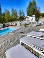 Hus med pool fem min till havet
