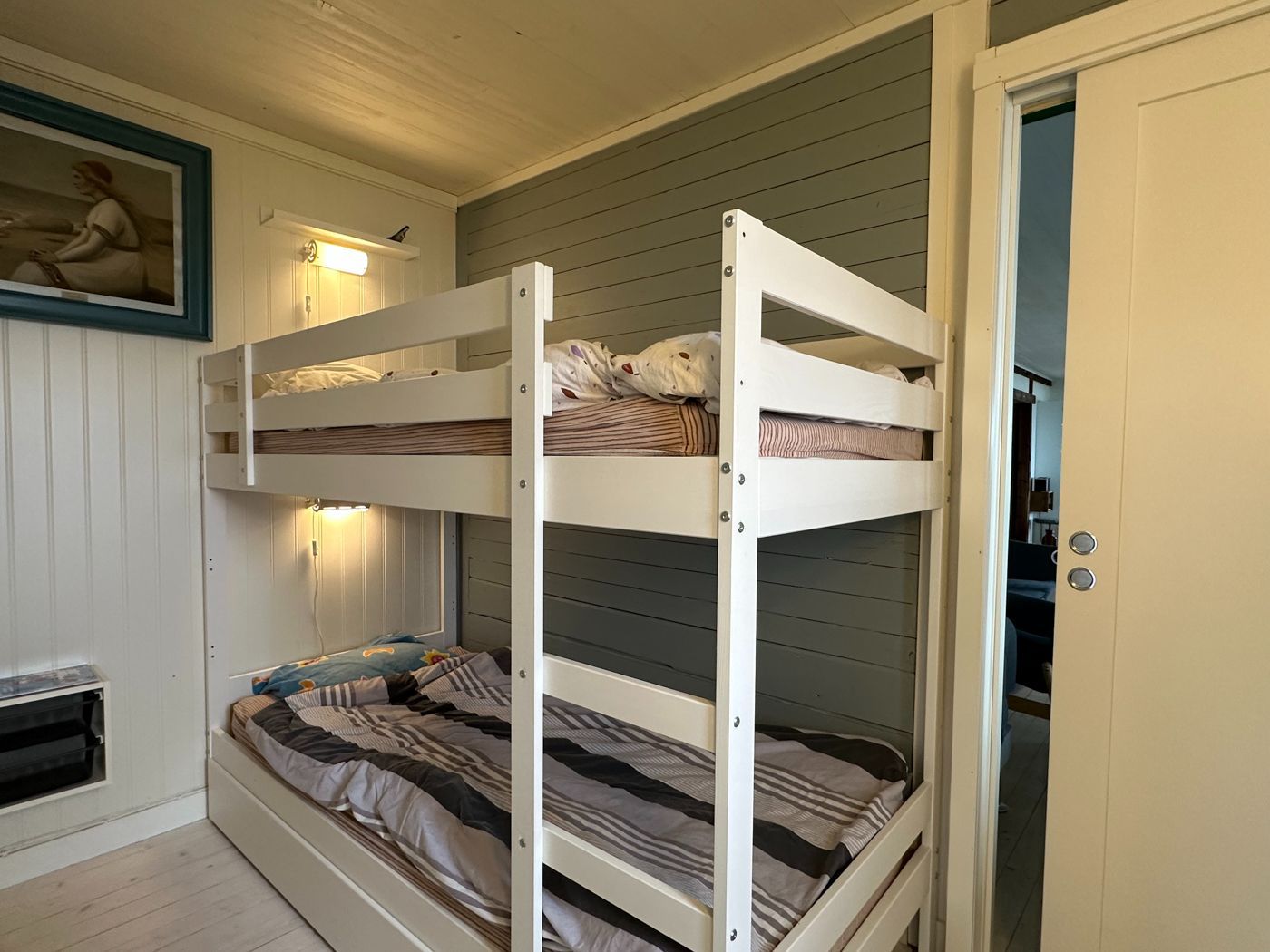 Stort familjehus på bästa läge i Arild – bild 18 av 24