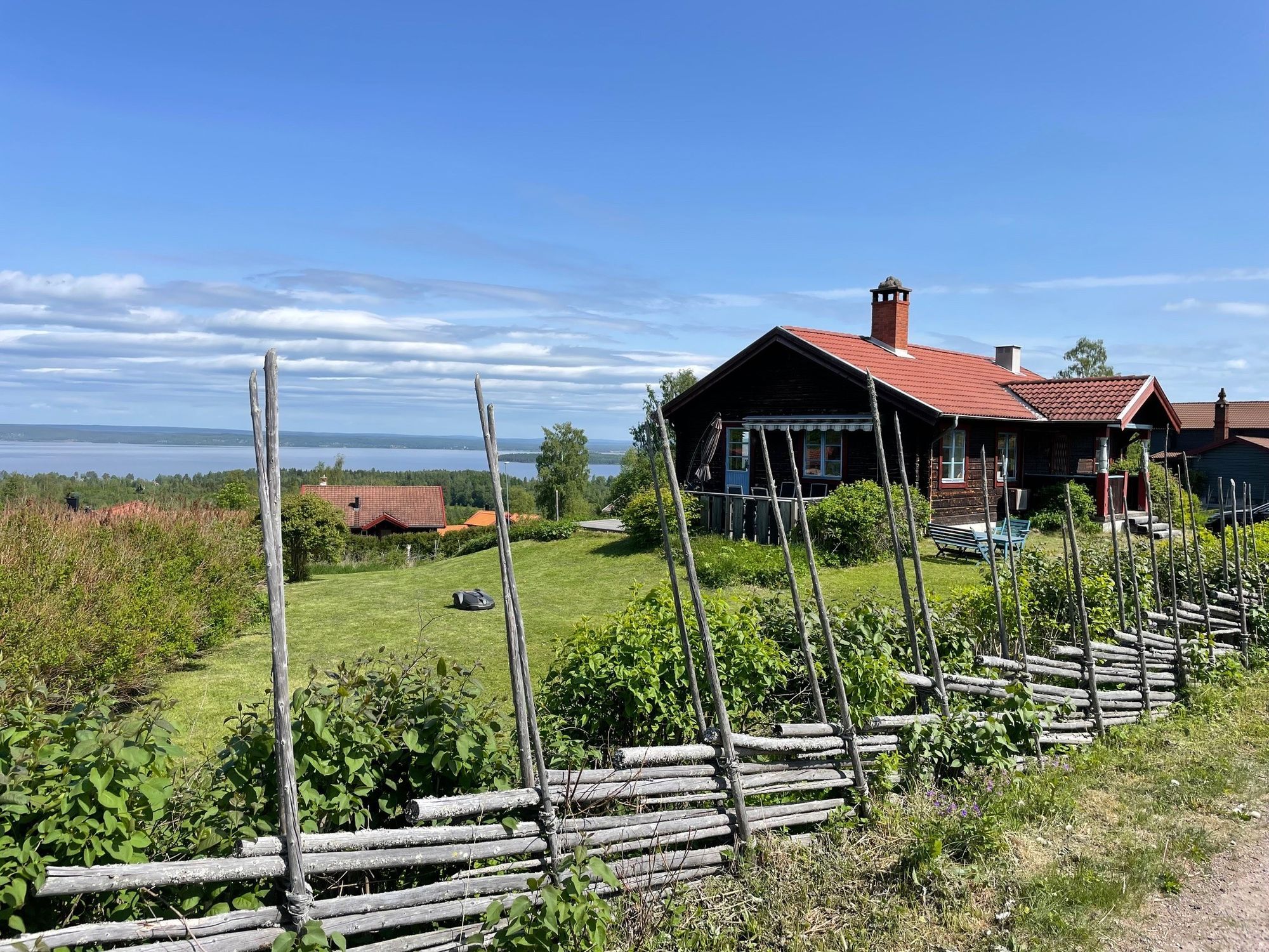 Stor trevlig stuga Tällberg Dalarna utsikt Siljan
