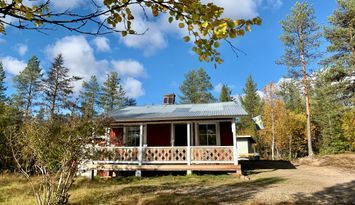 🌲Lugn och stillhet vid sjö i Lapplands-skogen