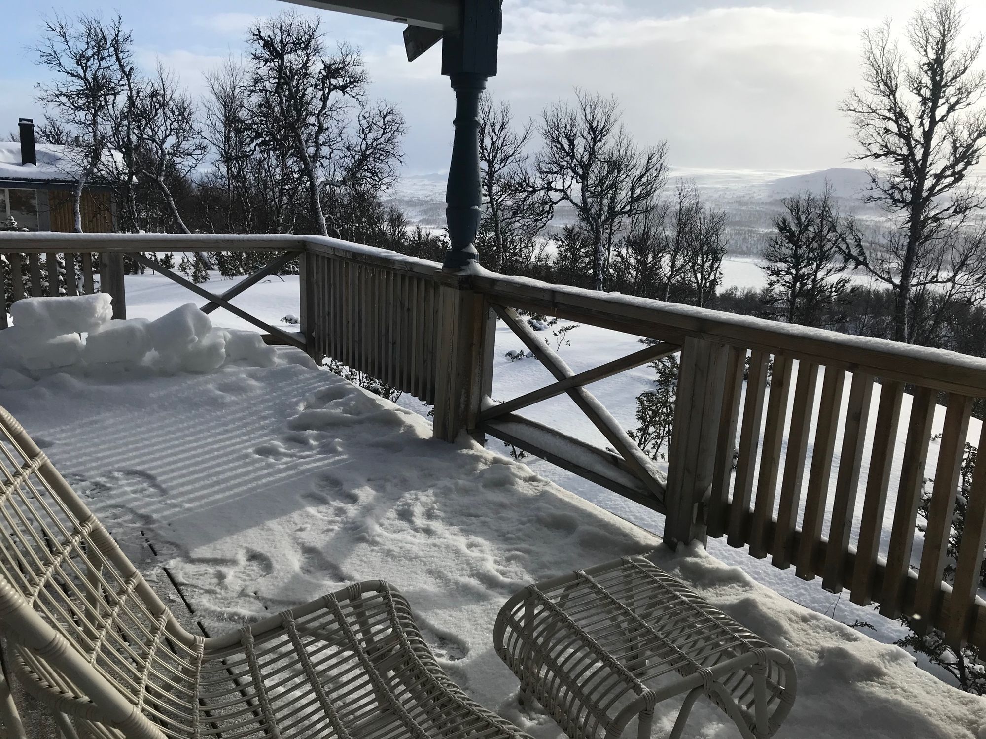 Mysig stuga uppe på fjället, nära till tur – bild 20 av 24