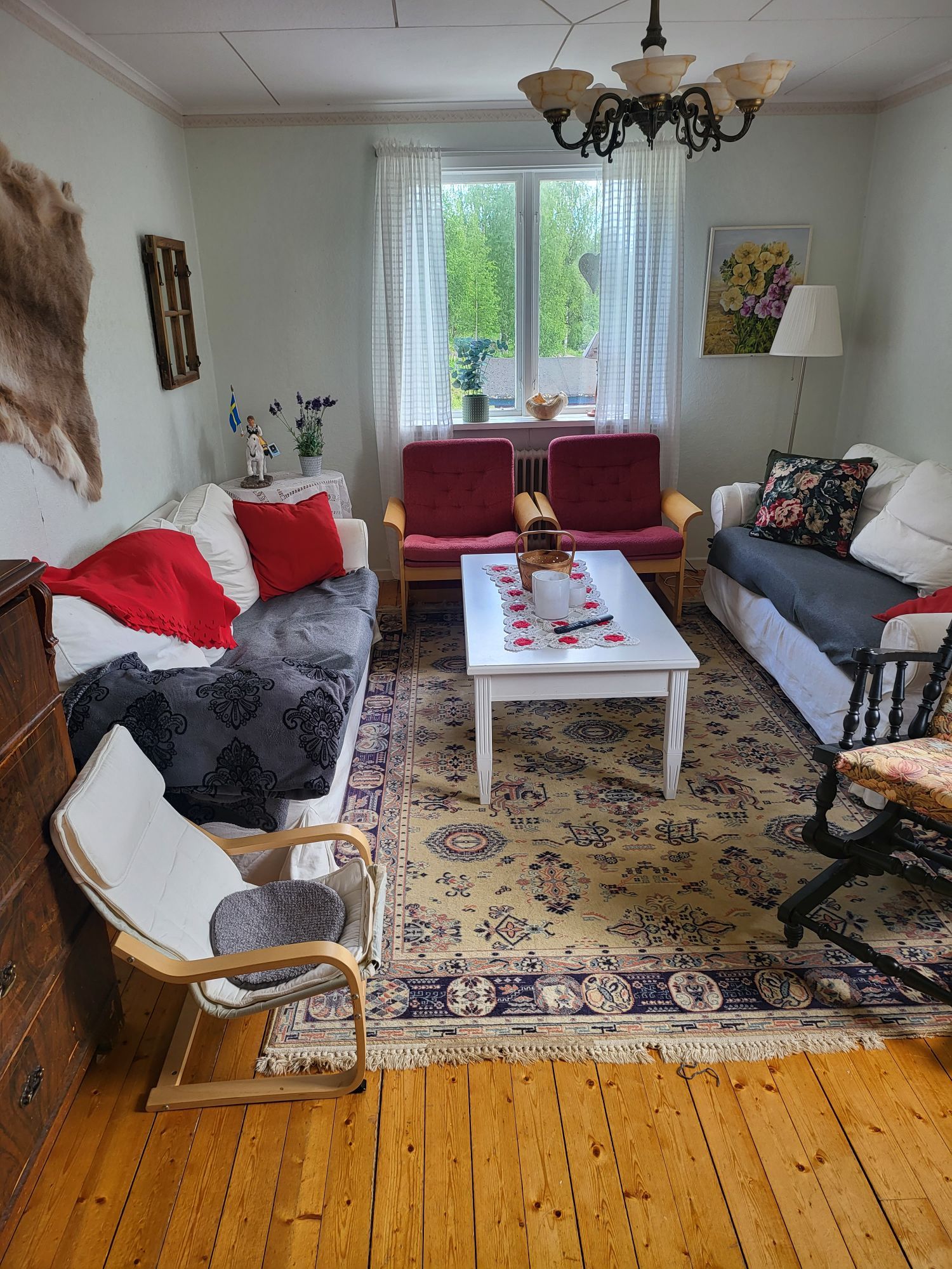 Stuga i branäs – bild 10 av 11
